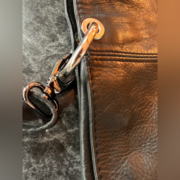 Buttery soft leather bag - Picture 13 of 16